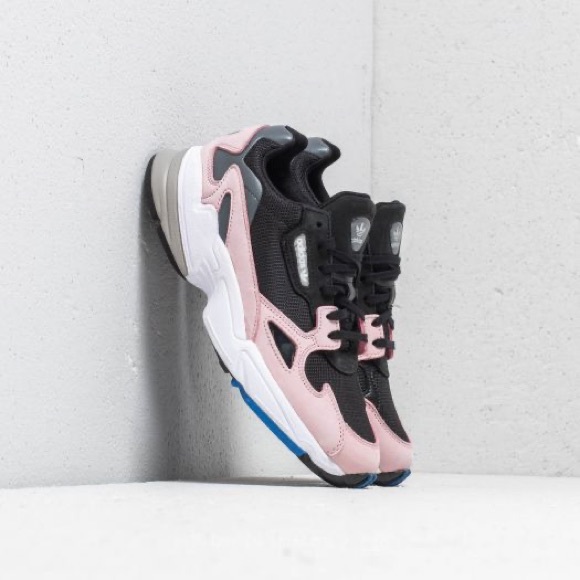 ✨HARD TO FIND✨ Adidas FALCONS - Picture 2 of 8